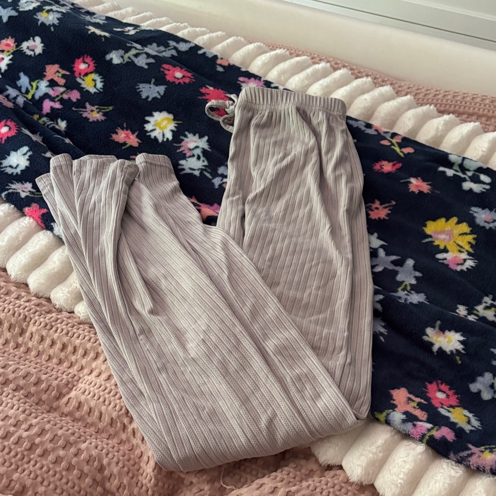 Ribbed Gray Lounge Pants
